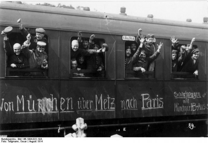 Bundesarchiv_Bild_146-1994-022-19A,_Mobilmachung,_Truppentransport_mit_der_Bahn