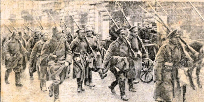 Russian troops arriving in the city.jpg