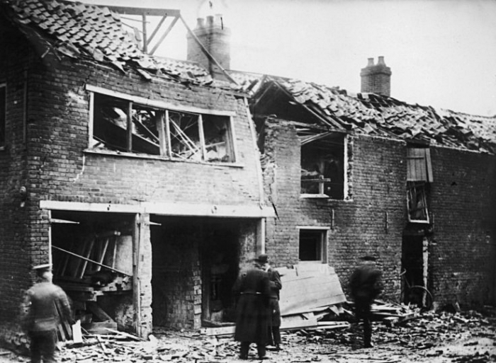 Zeppelin raid on England