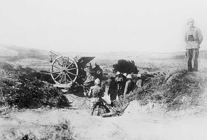 Turkish artillery in action on Gallipoli.jpg