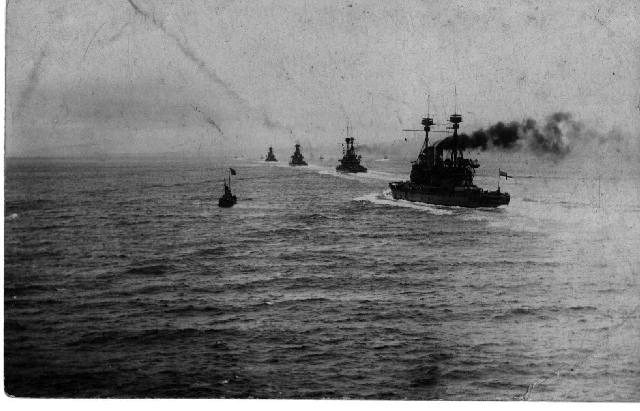 The British fleet which was first going up the Dardanelles.jpg