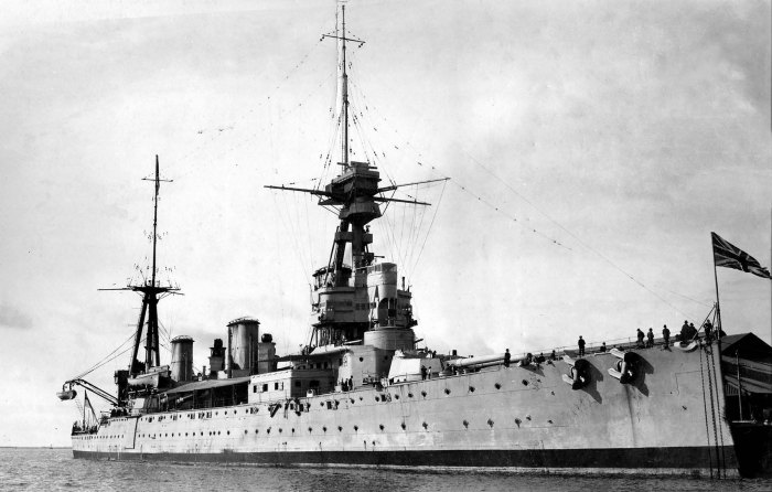 HMS_New_Zealand_at_Adelaide