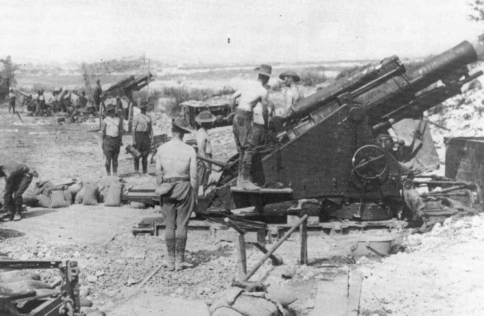 11.9a Super heavy British 9 2inches howitzer