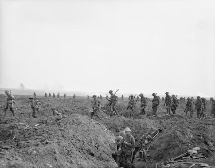 21.9a British_reinforcements_moving_up_to_Flers-Courcelette_1916