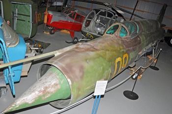 MiG-21SMT-yellow-09