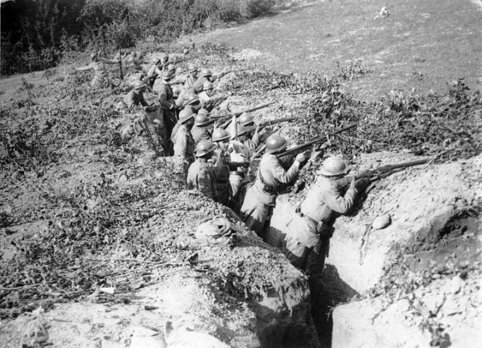 8.8.b 1917-romanians-army-troops-trenches-first-world-war-romania