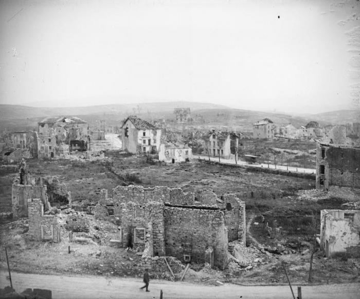 10.2a asiago-in-ruins-2
