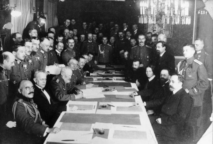 10.2b soviet and germany delegation brestlitovsk