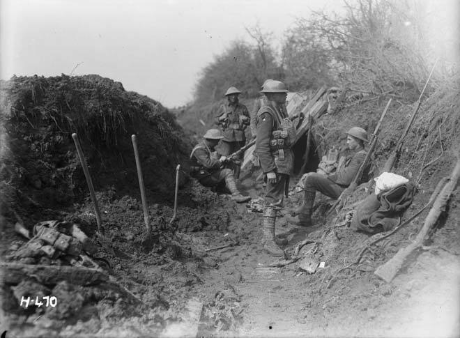 15.3a New Zealand soldiers on the Somme