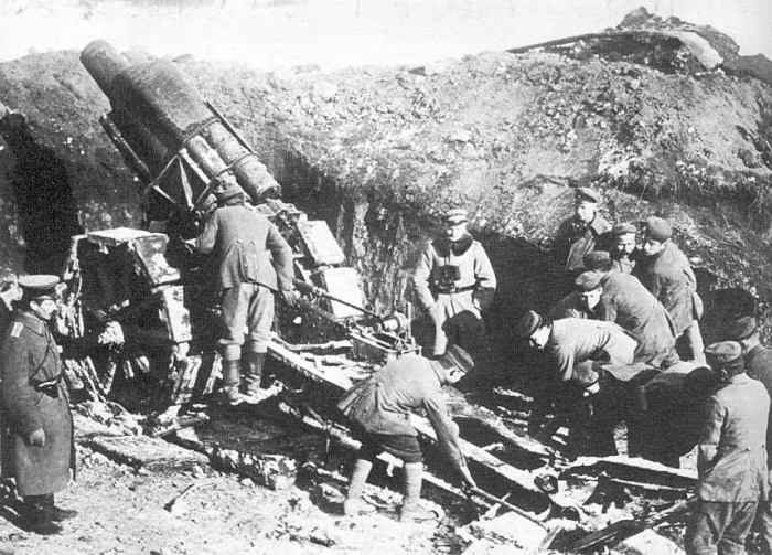 23.1a German 210 mm howitzer