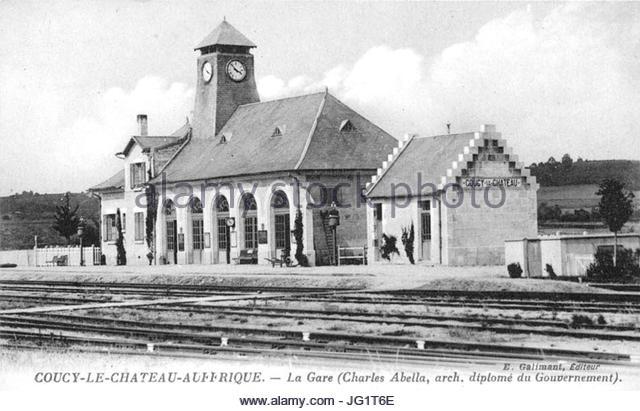 A2 coucy-le-chteau-aisne-la-gare-vue-des-quais-jg1t6e