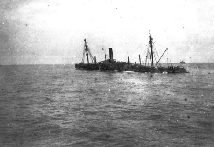 15.8b USAT_Montanan_torpedoed