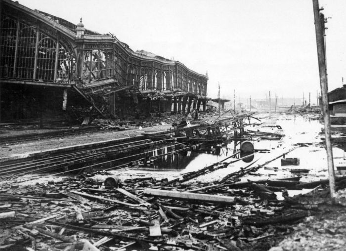 A1 The_flooded_station_at_Valenciennes_circa_1918
