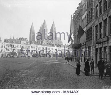 A2 the-hundred-days-offensive-august-november-1918-the-grand-place-and-cathedral-at-tournai-9-november-1918-ma14ax